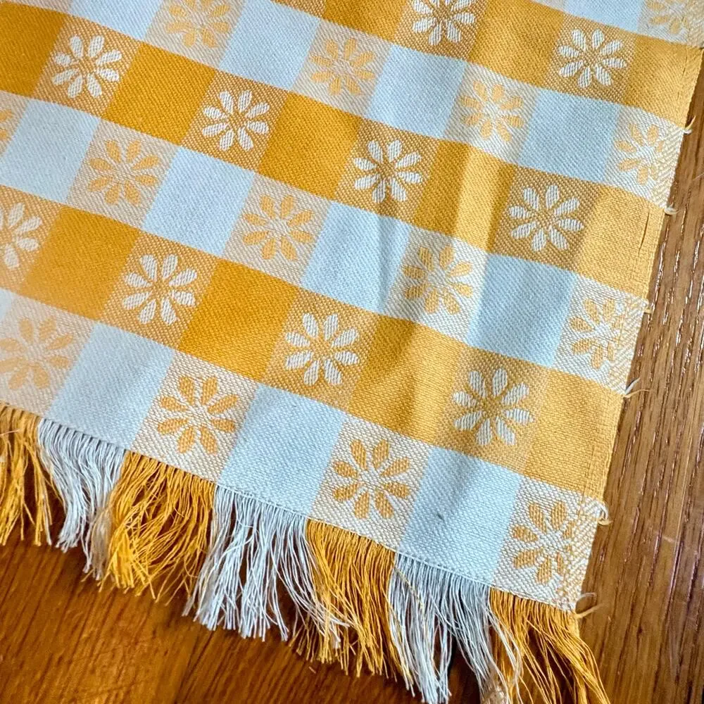 Vintage Blind Artisans Vermont Tablecloth 58” Yellow Gingham Daisy Fringe